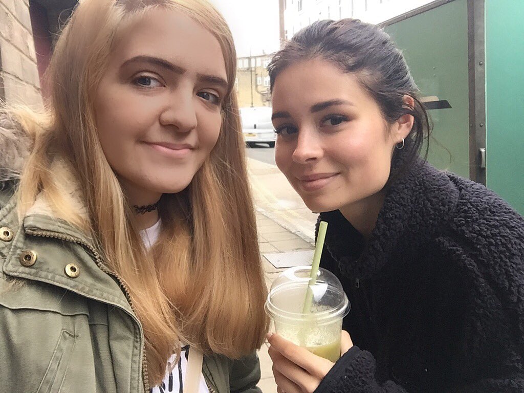 officiallolza's tweet photo. I got to hang with @ninanesbitt on Saturday and she's so sweet! #ninanesbitt #nesbian https://t.co/SPMas6an7Q