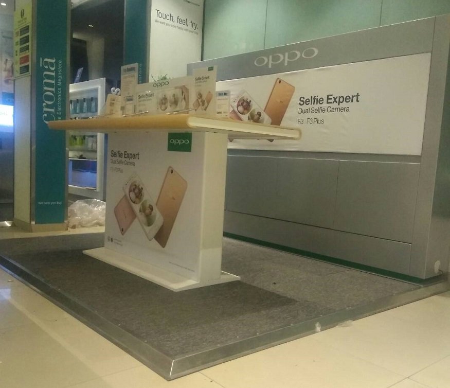 Retails_'s tweet photo. Latest Execution by @Retails_ : "Kiosk" (Table+Backwall) for #OPPO 
See More: https://t.co/vevRi7USYe
#RetailSolutionProvider #StoreFixtures https://t.co/Tv3MeCGtOV