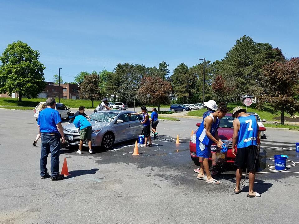 AHSclass0f2017's tweet photo. Thank you so much to everyone who came out to our last 2 fundraisers this weekend!! It's been a pleasure fundraising with all of you 💙 https://t.co/cQAeBgJf6U