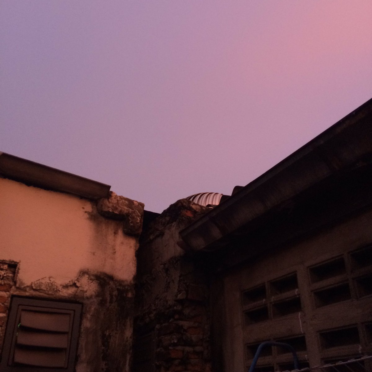 warmsadsongs's tweet photo. ชอบเวลานี้ https://t.co/tGIq6eeIkY