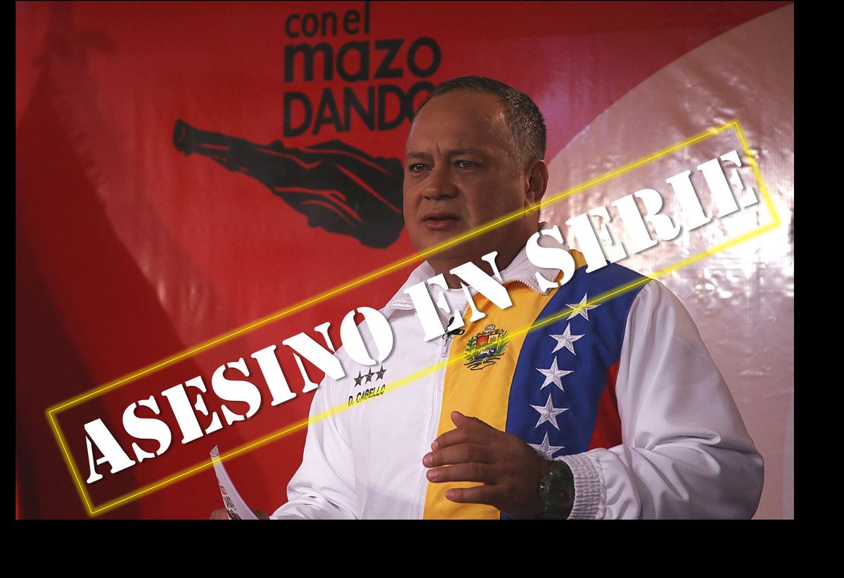 PadreJosePalmar's tweet image. El narco Diosdado Cabello muestra imágenes de opositores en TV para precisar los objetivos militares en la represión. ES UN ASESINO EN SERIE