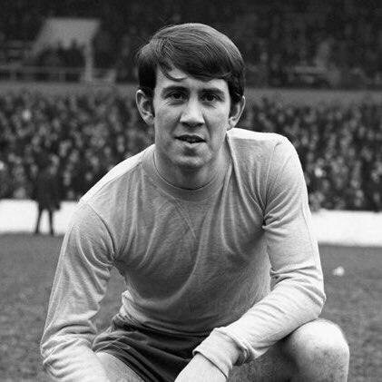 On this day in 1946, Everton legend Howard Kendall was born. He would\ve been 71 today.

Happy birthday, gaffer. 