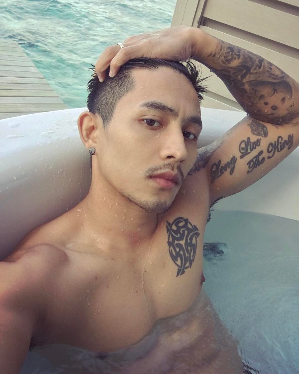 Jirasak2640's tweet photo. รุกควย 9 นิ้วหล่อเข้ม #รอยสักอย่างเท่ ( ใครอยากดูคลิปฝาก รีทวิต ให้ผมด้วยนะคับ ) https://t.co/XzUYyI1gZL