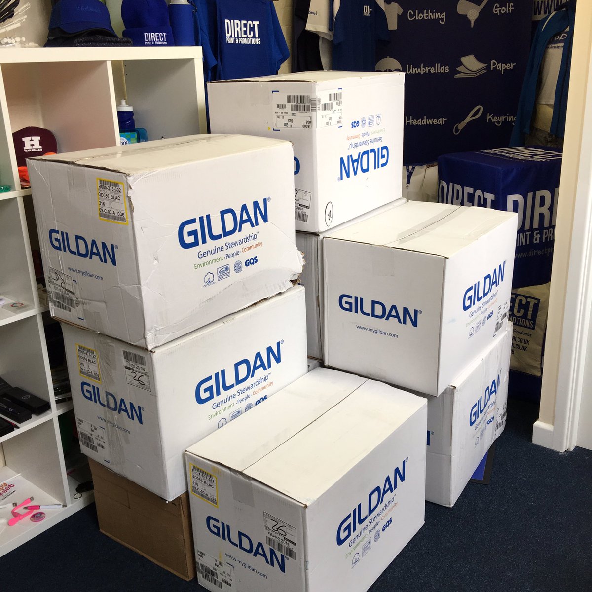 we_do_workwear's tweet photo. 300 sweatshirts landed ready to be printed in time for the big fight ๐ฅ๐ฅ @SUFC_tweets @SpecialKBrook #kellbrook #fight #SUFC #COMEONKELL https://t.co/bF3QOYOLUv