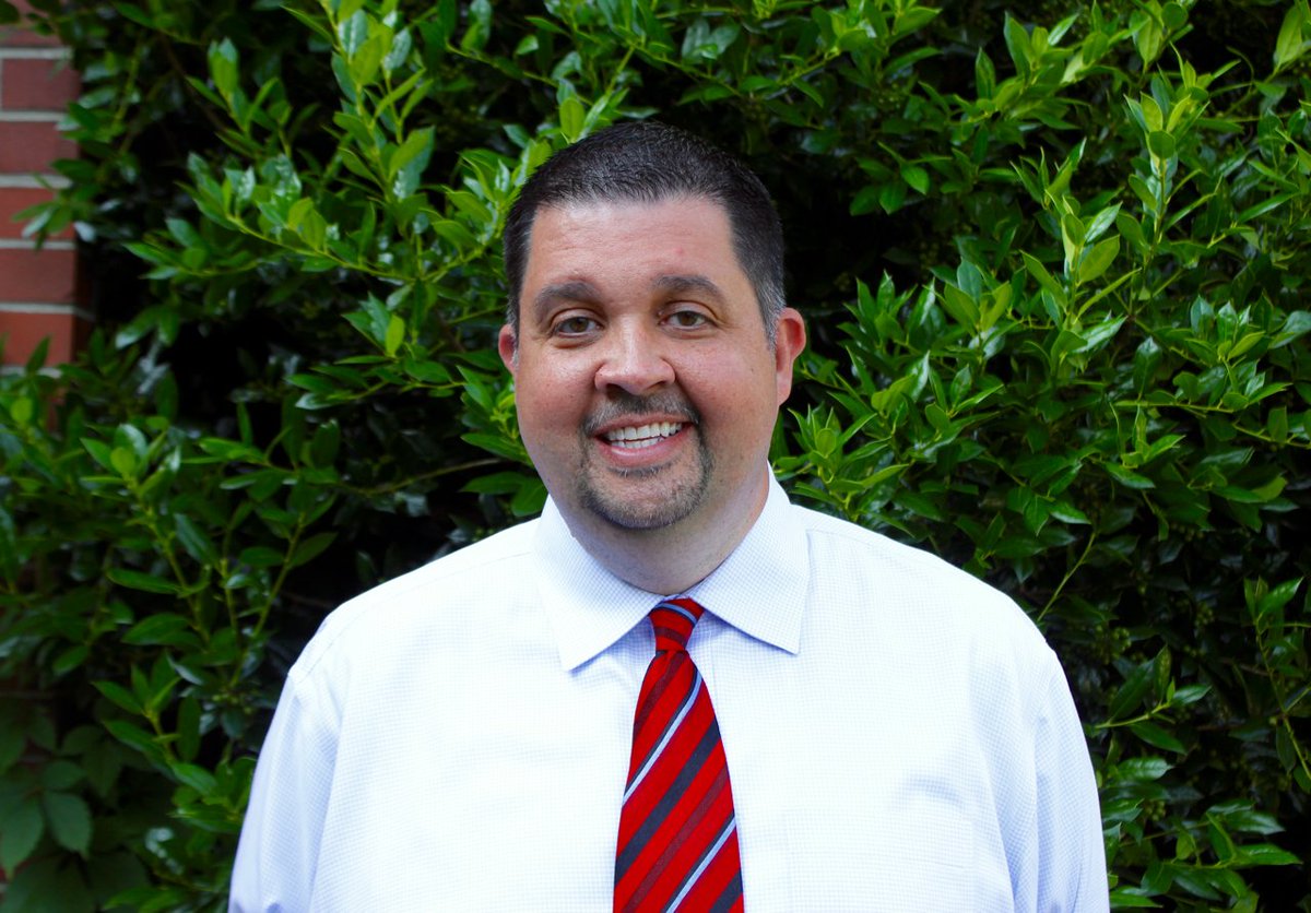 MauryCoSchools's tweet image. Congrats to @goblue752004 as principal of @JBESBears ! Happy to have you as our leader! #growmaury #mcpskeys @cjmarczak @lcolgainesy