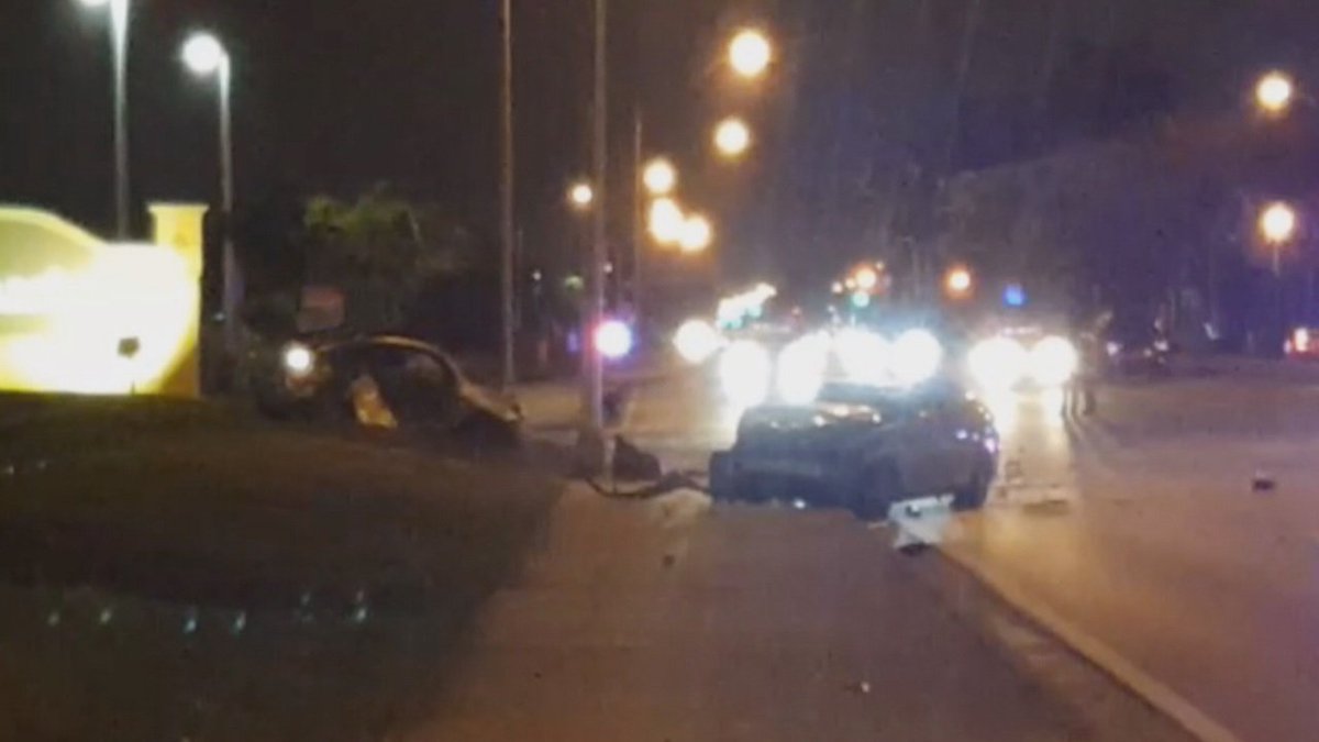 DEADLY DRIVE: 1 killed in Miami Gardens crash bit.ly/2q8WNQK https://t.co/zKXf6AcStF