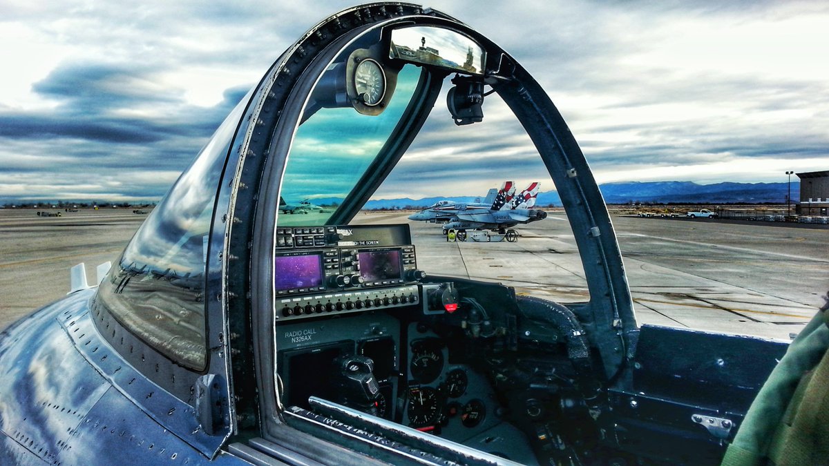 TxtAirSolutions's tweet photo. This beautiful photo was taken by Jaime Ramirez, an ATAC #aircraftmechanic in Pt. Mugu, CA. #officeview #fighterpilot #militaryaviation https://t.co/2ijlregHYq