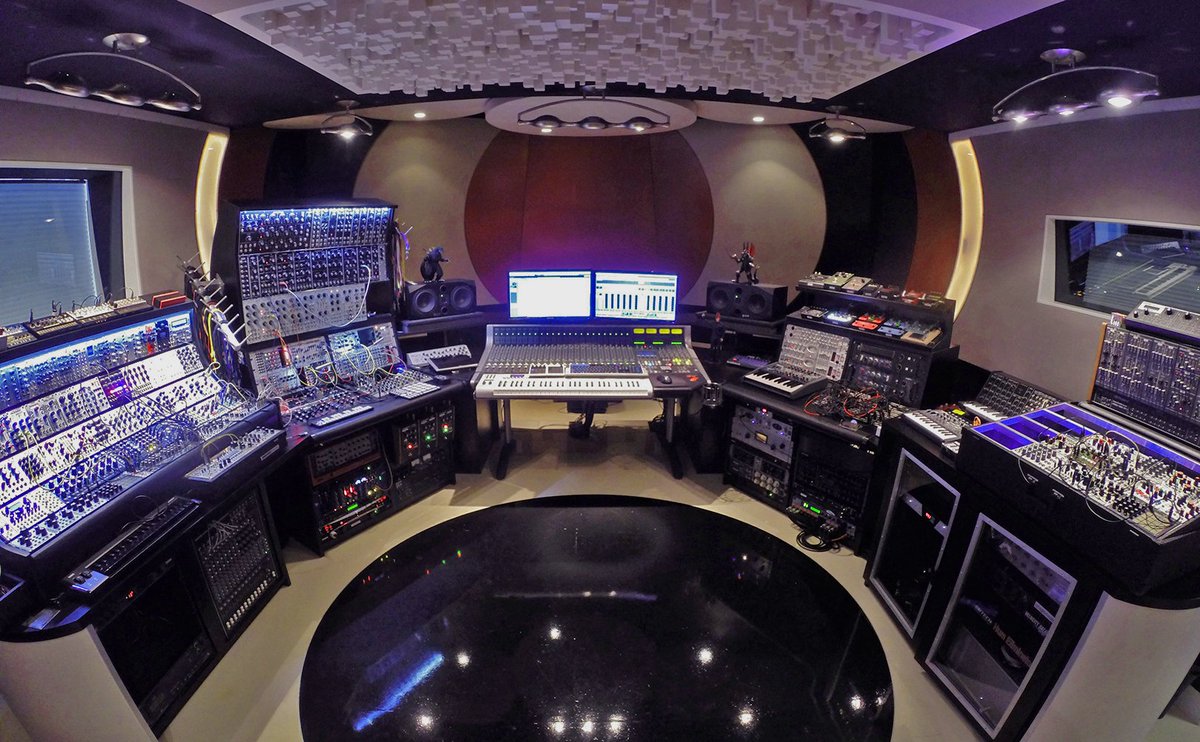 solidstatelogic's tweet image. #ModularMondays

#AWS

Image Credit: @celldweller