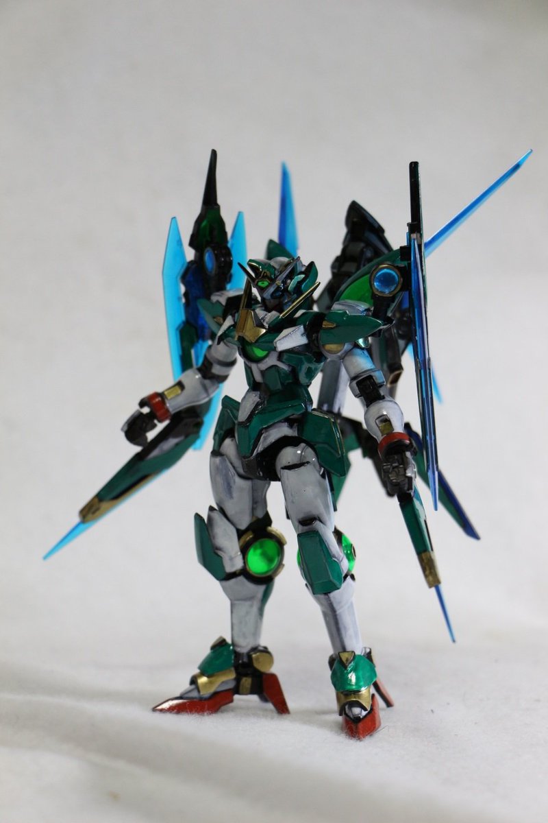 黒将軍 ガンダムシアポータント シアクアンタとgポータントのミキシングビルド Gnソードを全身に配した完全近接戦闘用の機体で 猫のごときしなやかな動きで敵を翻弄する ガンプラ 改造 ガンダムビルドファイターズトライ