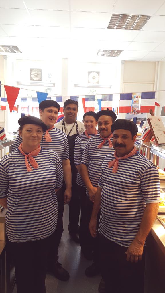 2Eat Caterham tweet media