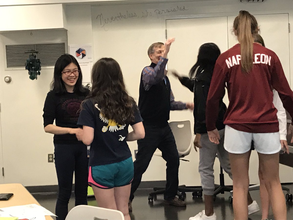 mpowers3's tweet image. Warming up with some Stokes! Including Handshake, Dance, Battlecry! #ReadyToDesign #AISLeads #dtk12chat