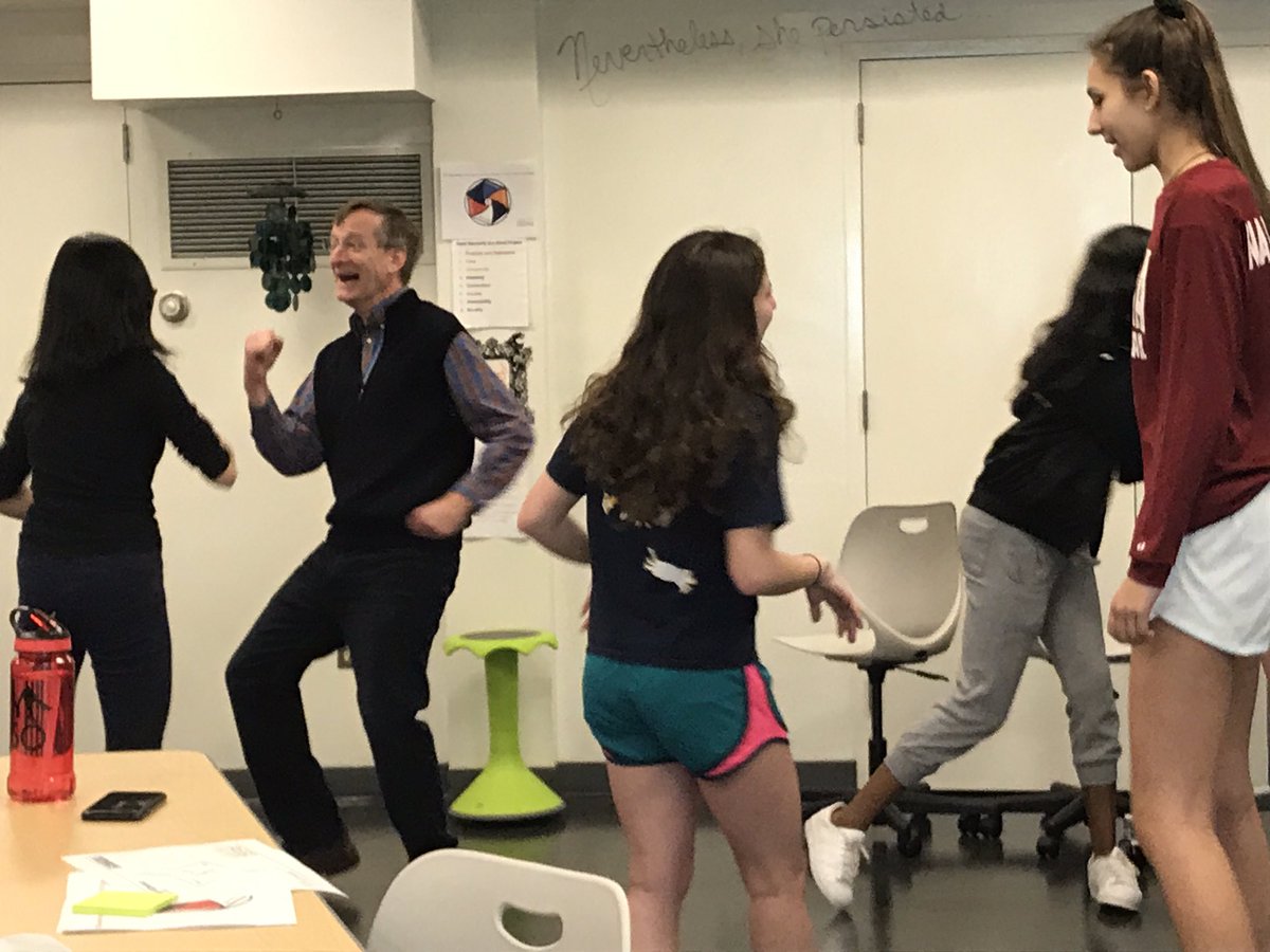 mpowers3's tweet image. Warming up with some Stokes! Including Handshake, Dance, Battlecry! #ReadyToDesign #AISLeads #dtk12chat