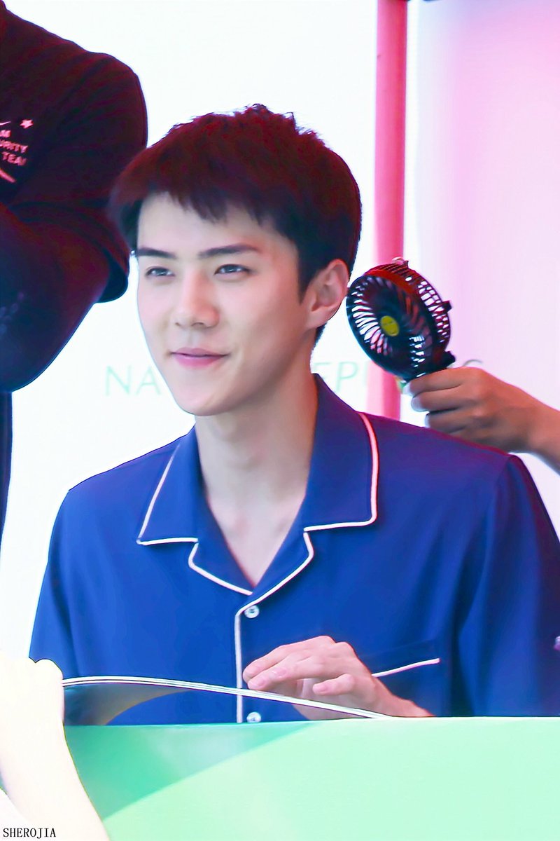 sehunspics's tweet photo. https://t.co/Y9l8NEVbhJ