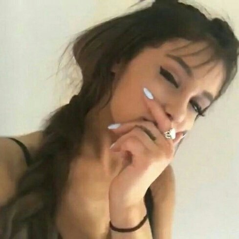 PacksToMe's tweet image. 🌼Pack Ariana Grande🌼
       ~~~~~~~
》RT se salvar》
》FAV se gostar》
》Créditos se usar《/duda