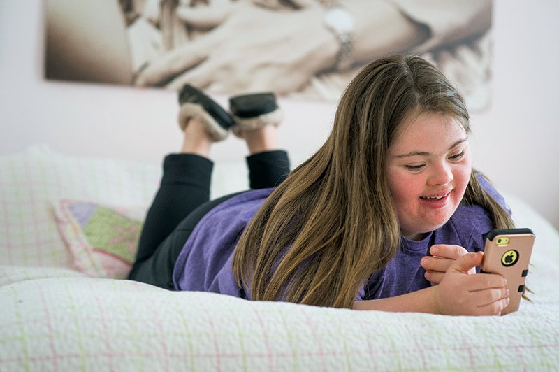 Delaney Dunigan is busy w/ cheerleading, homework &amp; hanging w/ friends—things her parents weren't sure she'd ever do bit.ly/2qzKkbd