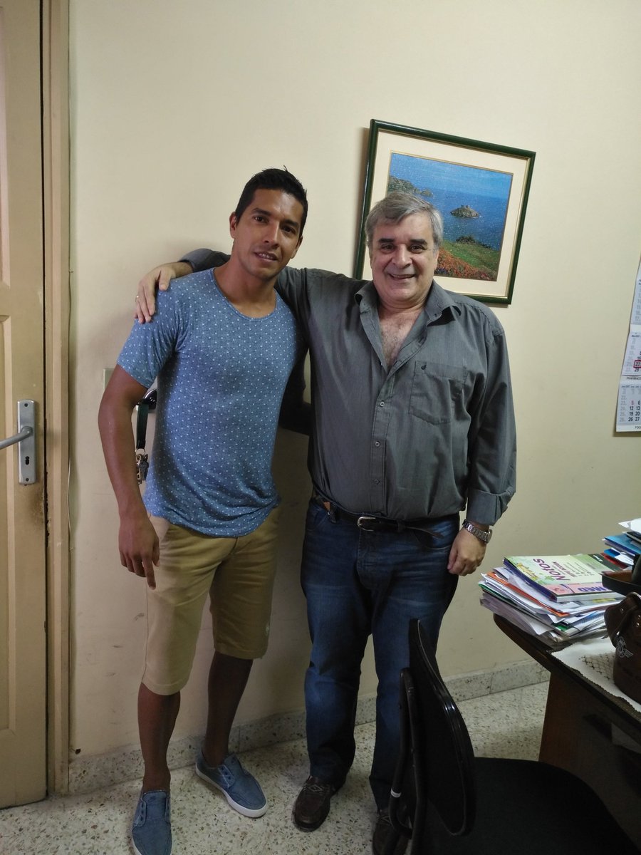 robinhocampo's tweet photo. De visita a un viejo y conocido hogar #ASFARM @foisba #Hugo #Juan, se acuerdan de éstos, @wilimendieta10 @Victorayala88 #enelprincipio 😁✌ https://t.co/jtBDKqExhg