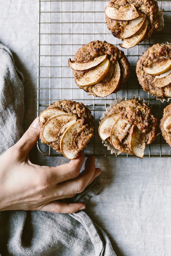 activatesocial_'s tweet photo. From veggies to chocolate, here are 7 muffin recipes to start your day off right! (pic: @FoolproofLiving) #TheBLEdit https://t.co/xLSDq6rlBi https://t.co/iPZYRQSl7b