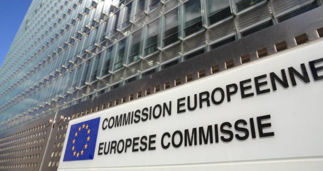 Decreto canaglia sui vaccini: segnalatelo alla Commissione Europea autismovaccini.org/2017/05/22/dec…