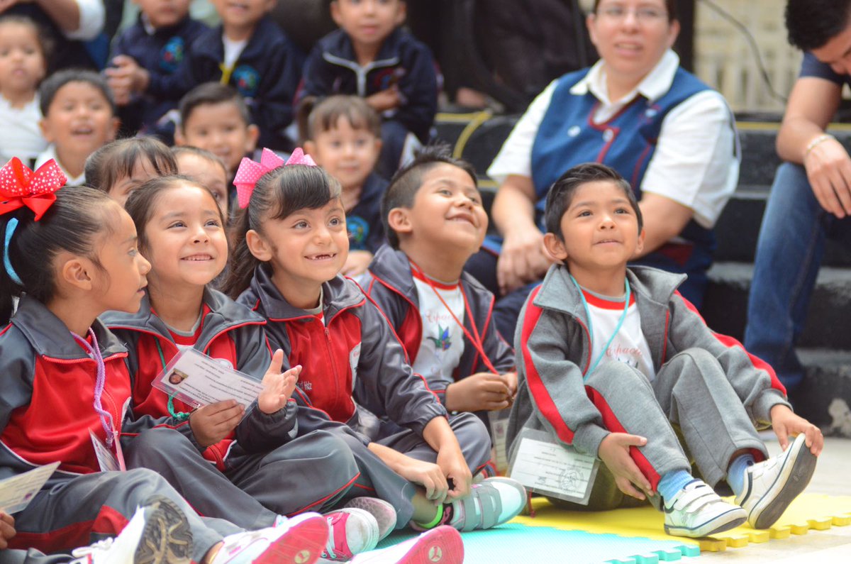 MauricioAlone's tweet photo. En la #CDMX hay 491 #Cendis que atienden a 32 mil 924 niños de entre 0 y 6 años de edad #MAEPI https://t.co/cFxP19HqVM