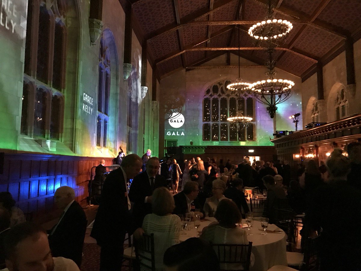 _Choice_LIVE's tweet photo. #projectionmapping provided by #upstagevideo at the Leading Ladies Gala. #eventprofs https://t.co/t4XQg9JVXH