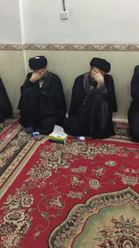 alsistanei's tweet photo. ٱبنا الإمام السيستاني وحفيداهُ في المدرسة الشبرية مجلس عزاء على روح الشهيدين المعتمد الشيخ أمير الخزرجي والشهيد السعيد الشيخ حسين الحمزاوي https://t.co/wOCBk2F8lV