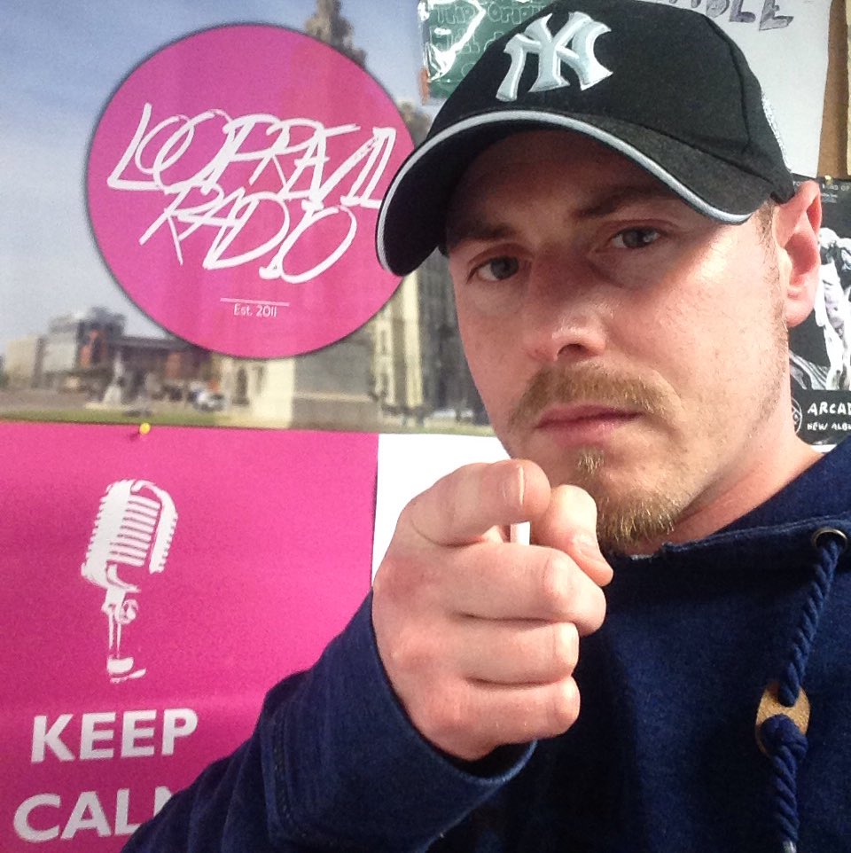 RoyzyRothschild's tweet photo. Been live on @LooprevilRadio  first play of #mrsaceto @Starkillers  first reactions was amazing 💯😁 https://t.co/Vg2nEdnfIh