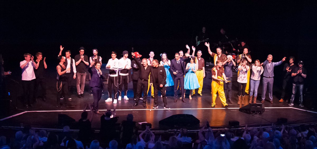 Celebtime's tweet photo. A Massive thanks to @JimDOfficial @BobbyDavro1 @DuncanChaseMe @leemeadofficial @TwistandPulse  for their support @DemelzaHospice Ifield https://t.co/wdR5VMUoPJ