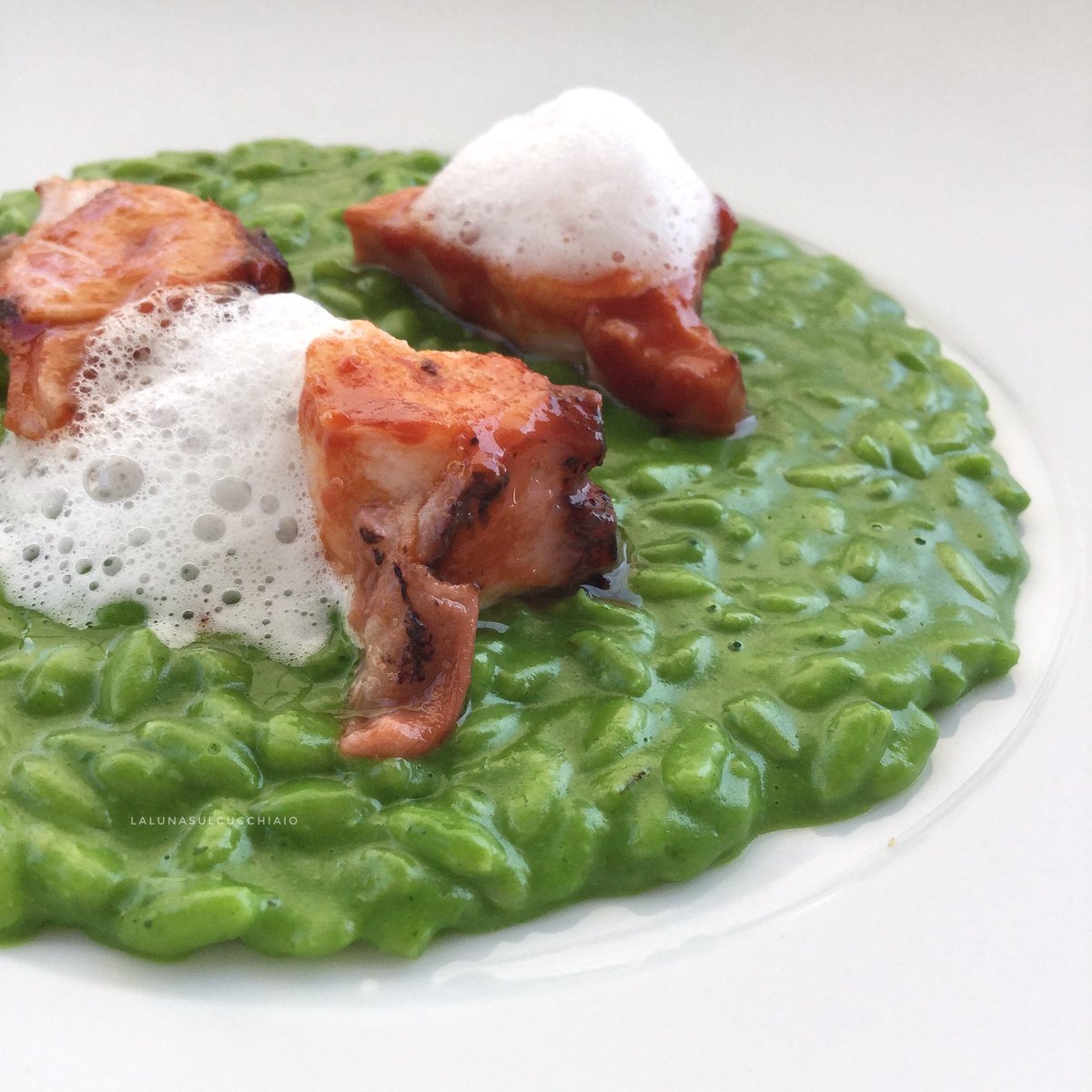 Semplicemente perfetto il #risotto al #prezzemolo con #polpo laccato #bbq e #limone dello chef #felixlobasso #felixlobassorestaurant