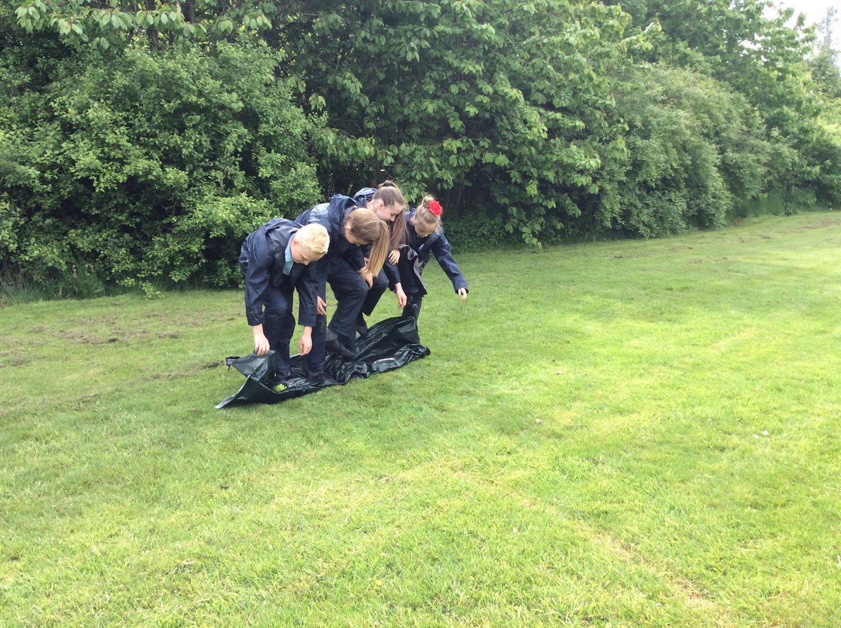 Year6WCPS's tweet photo. Fantastic collaboration in Forest Schools today, Year 6 #WCPSedu #SuperSix https://t.co/HXKEMkwjXG