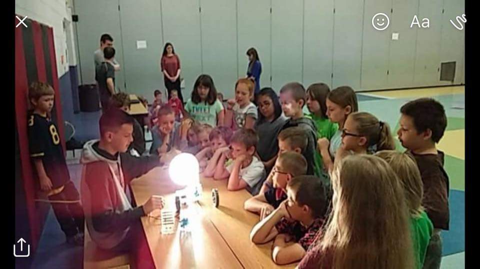 GBRschools's tweet photo. GEHS STEM students inspiring curiosity at Ronceverte Elementary this morning. Great young minds shining bright! https://t.co/UXePwq3dcz