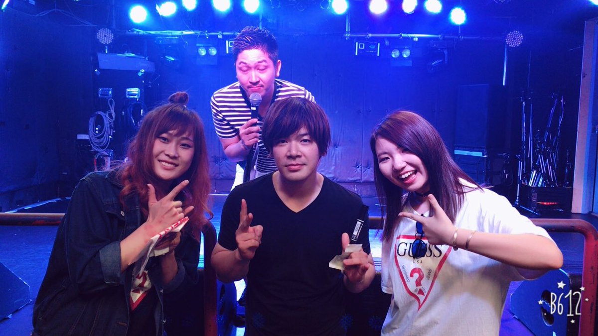 moeka_213's tweet photo. 新宿 MUSIA
ALIVE2回目のライブでした 👏👏

主催の真平さんHyonnさんダチトクさん 照明音響の方  
共演者の方々 ありがとうございました 🙏！！

ダチトクさんMC卒業されるのは寂しいですが応援してます！！ https://t.co/JTYgPPFGi7