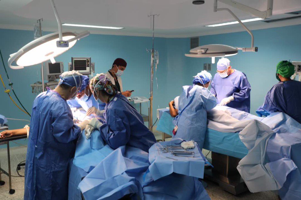 LuisLopezPSUV's tweet photo. Con los mejores equipos médicos, se activa al PLAN QUIRÚRGICO @NicolasMaduro https://t.co/u6LY11Mm2C