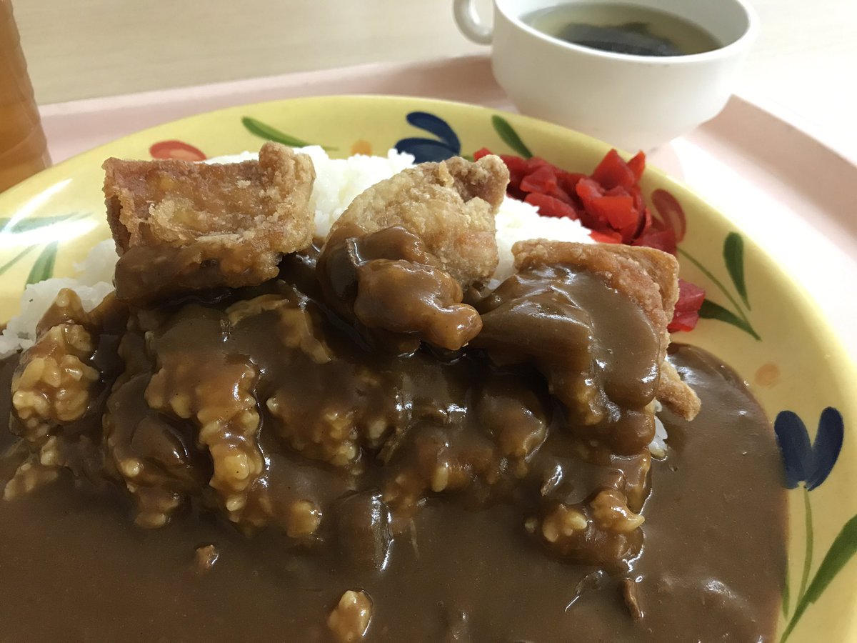 早稲田大学学食研究会 V Twitter 活動報告 本日は帝京大学板橋キャンパスのゴデレッチョにお邪魔をしました 写真は大盛のからあげカレー 540円 です 甘口のカレーにトッピングの大きなからあげがとても美味しかったです ボリュームもたっぷりで満足の活動で