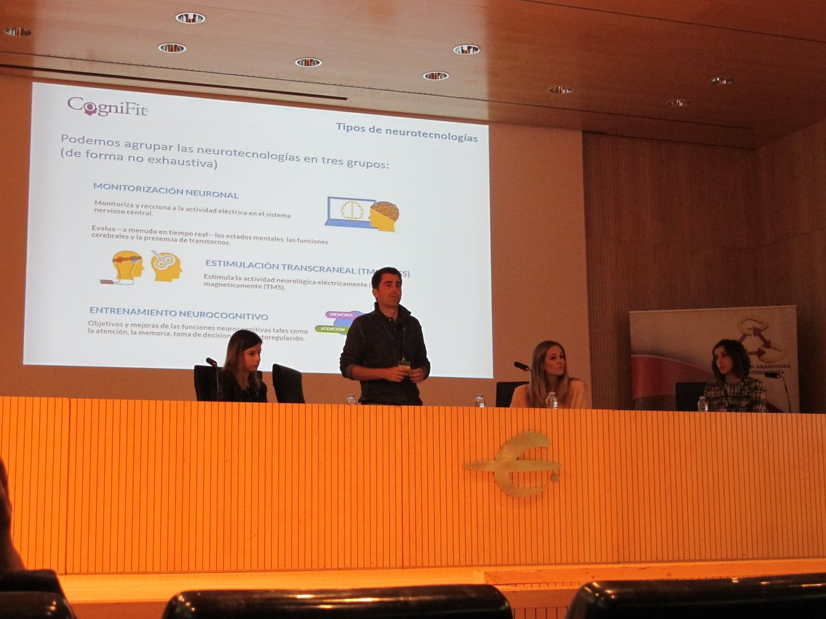 CogniFit_ES's tweet photo. El equipo de CogniFit nos lo pasamos genial en el #CIIEB17, donde hablamos de #Neuroeducación, #Neurotecnologías y #Neuroarquitectura :D https://t.co/15fNUmZCfJ