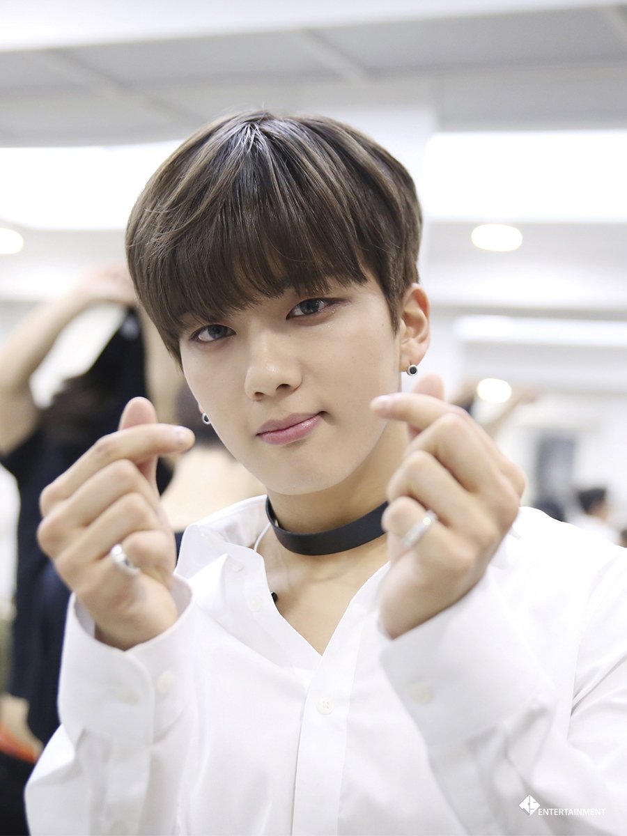 1813762767's tweet photo. @BAP_Youngjae  always missing u💕 and happy birthday to me🎂🎂 https://t.co/JYaMNZFxoq