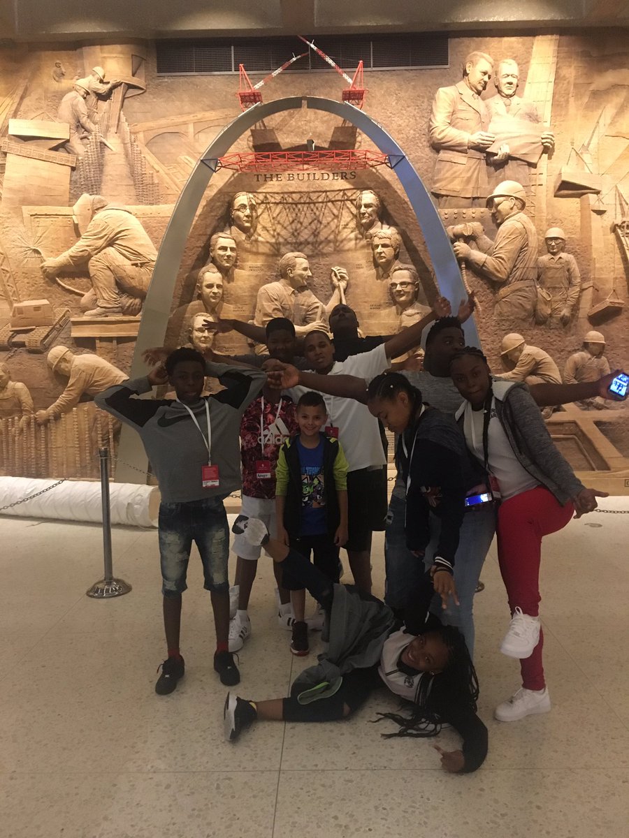 BeidlerBulls's tweet photo. Beidler's 8th grade class trip to St. Louis. https://t.co/V10TLaggBf