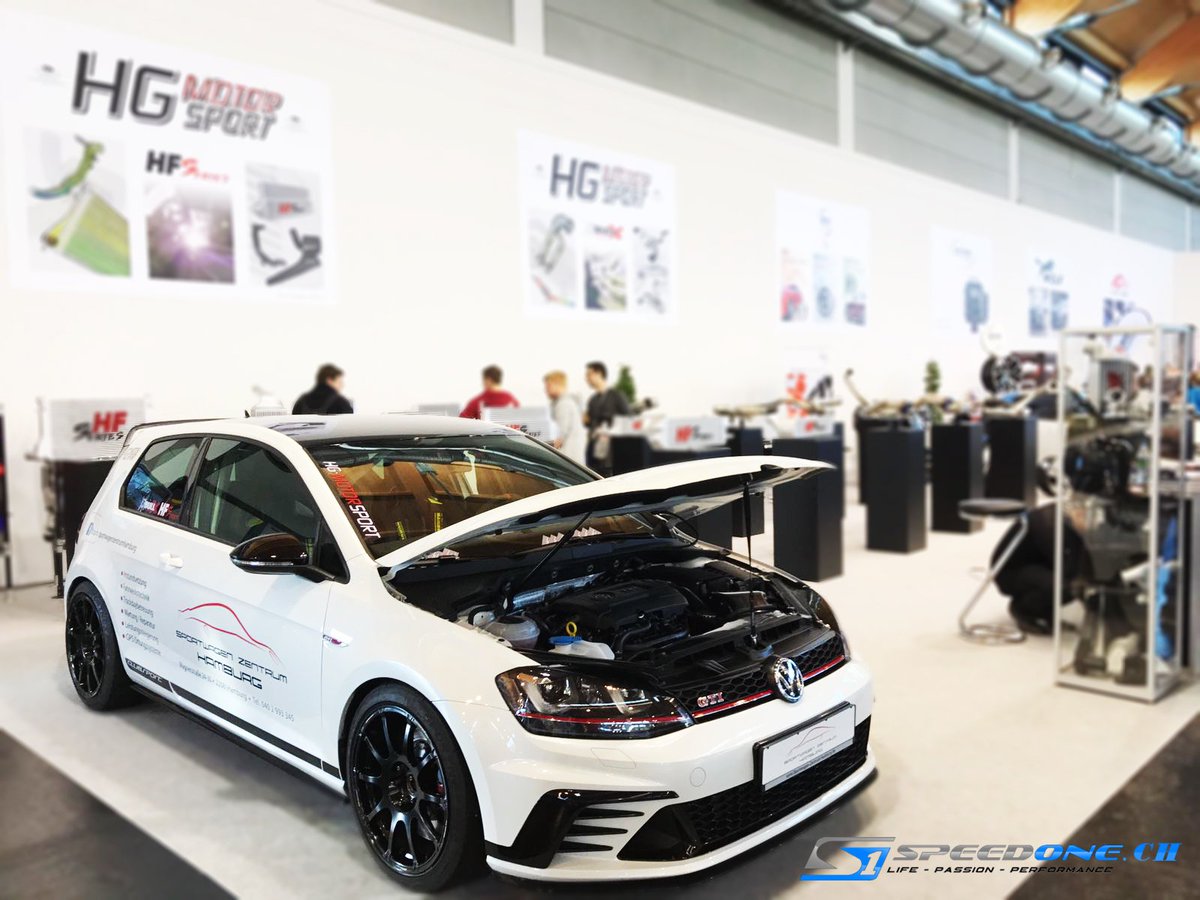 SpeedOneCh's tweet photo. #tuningworldbodensee #tuningworld #tuning #twb2017 #bodensee #auto #Friedrichshafen #golf #vw #Volkswagen #gti https://t.co/Dm1cyUYtu9