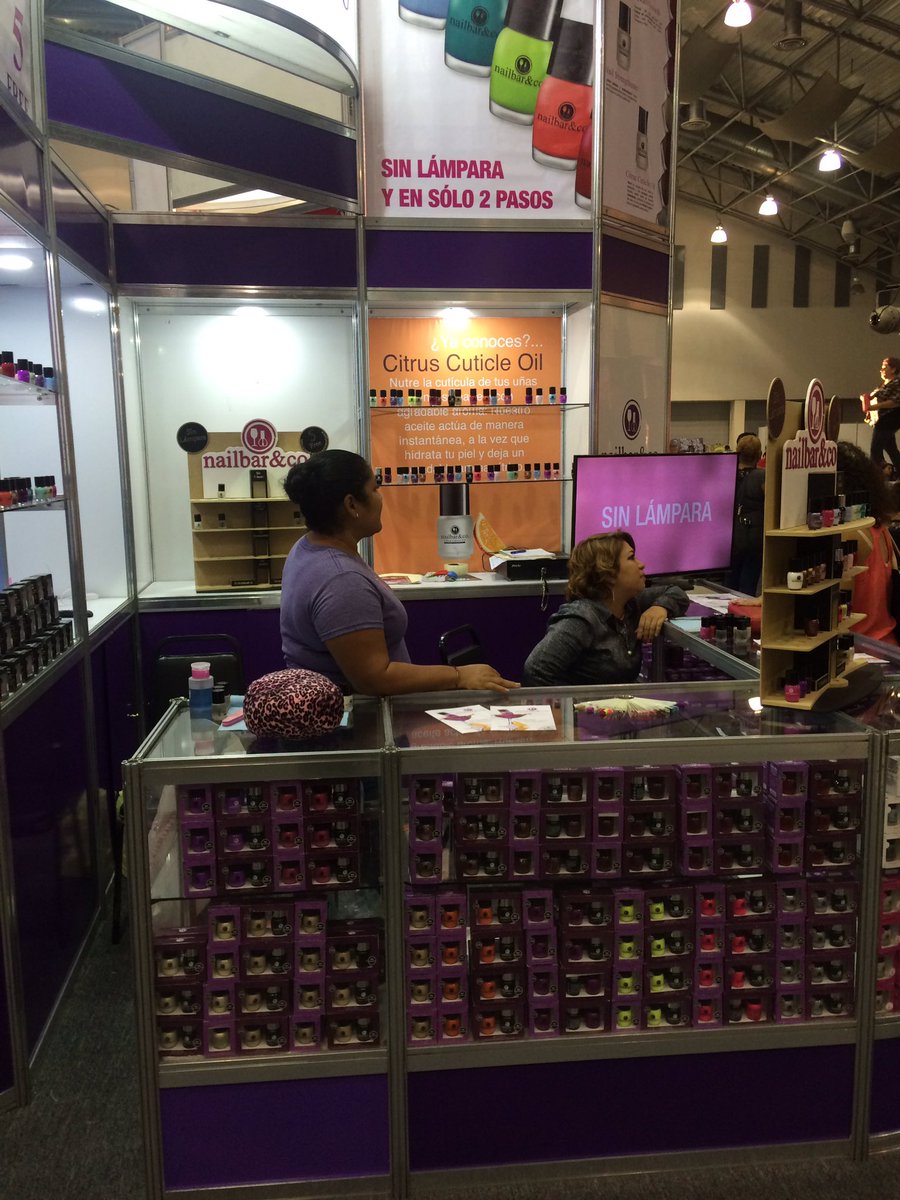 KanafyCo's tweet photo. Aquí estamos #ECIB2017 #bocadelrio #veracruz #nailbar #efectogel #nails https://t.co/GA0ooU1Jck