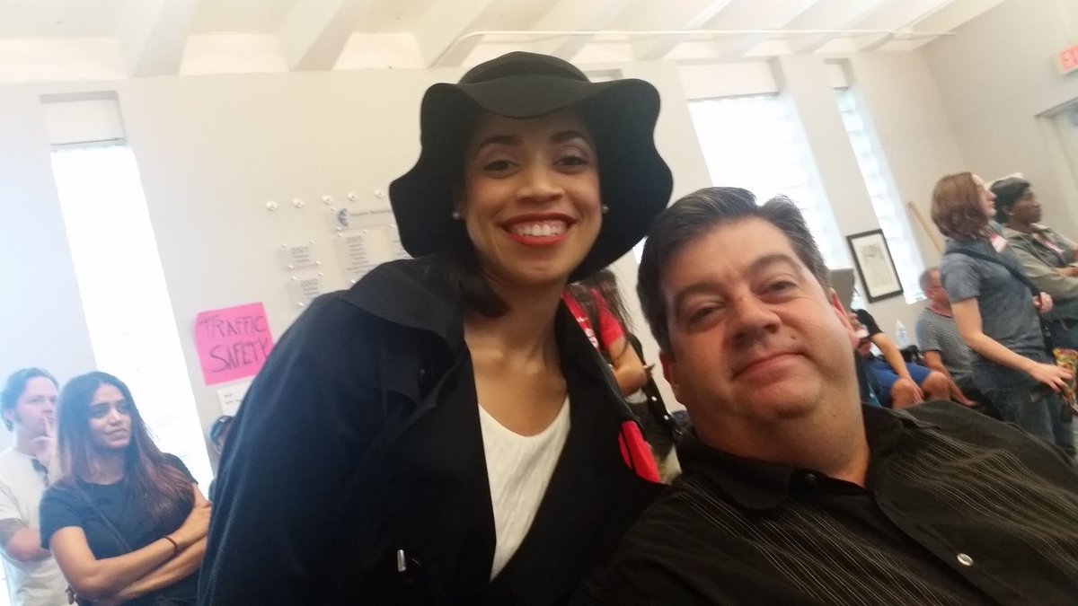 dotconnecter's tweet photo. .@amanda4houston + @houtechcenter MIS sage Chuck Flournoy dynamic duo V5 #HouHack - candid moment yesterday's "hack for good" success event https://t.co/filUwlTSe0