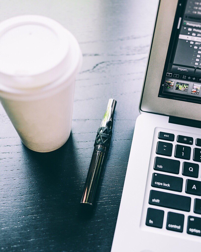 puffco's tweet photo. Set your morning standard. 📸@oleg33 #discipline #puffcoplus #puffco #puffcogrip https://t.co/IzAhbTvpYx