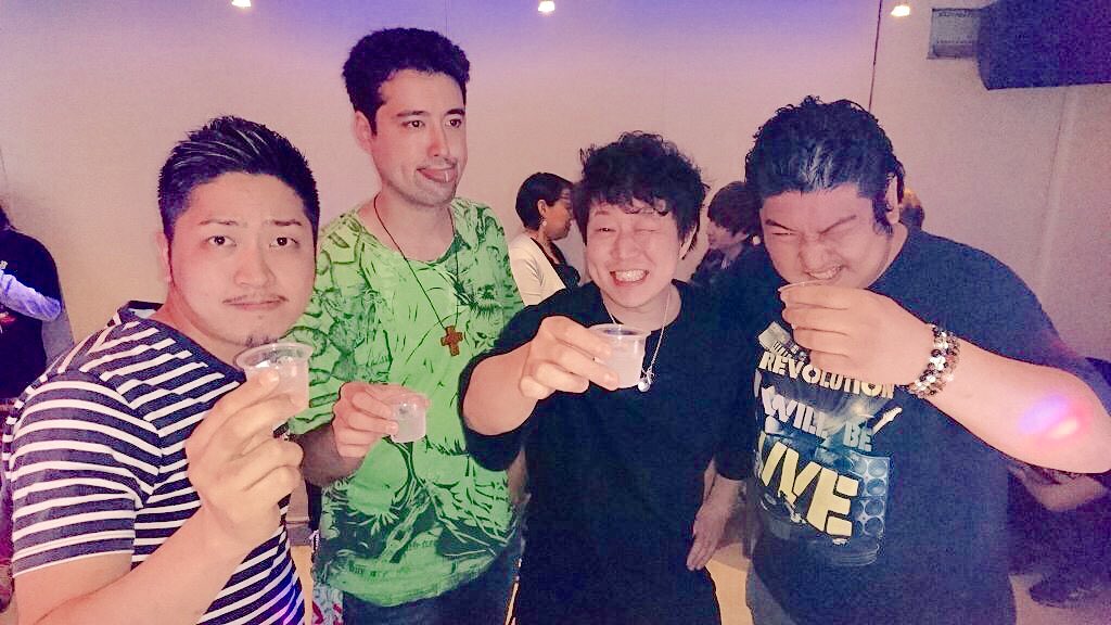 TENBON_Hyonn's tweet photo. MC ダイトクお疲れ様でした！！

ラストMCも安定にお客さんとの一体感を演出してました☆

お笑いの道、楽しみにしてます！！ https://t.co/TDOiWHcH5a