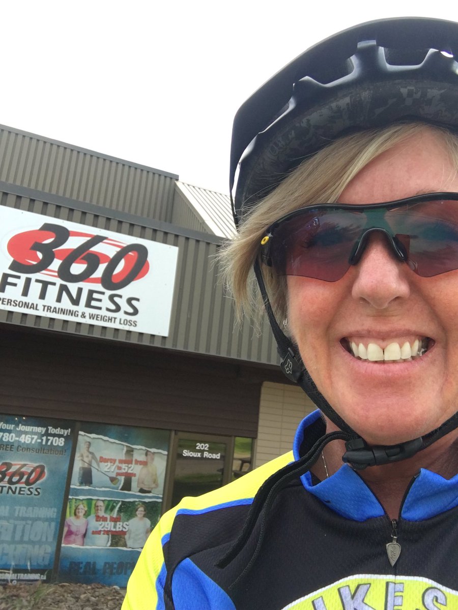 crose_Canada's tweet photo. Pre-workout bike ride to the gym 💕❤️🦋 #fitnessgoals #fitfam #spinfam #liftfam #activelife #iamyegfit #360fitnesssp https://t.co/Um7hkOk5Qa