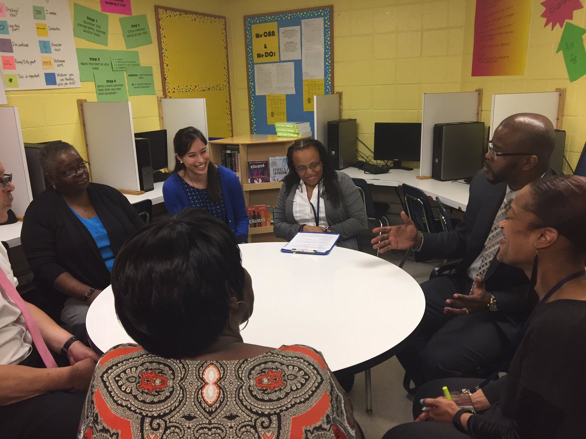 DCCorrections's tweet image. @dcpublicschools educators having a round table with @dcpschancellor about their experience teaching juvenile inmates in the IYP Unit.