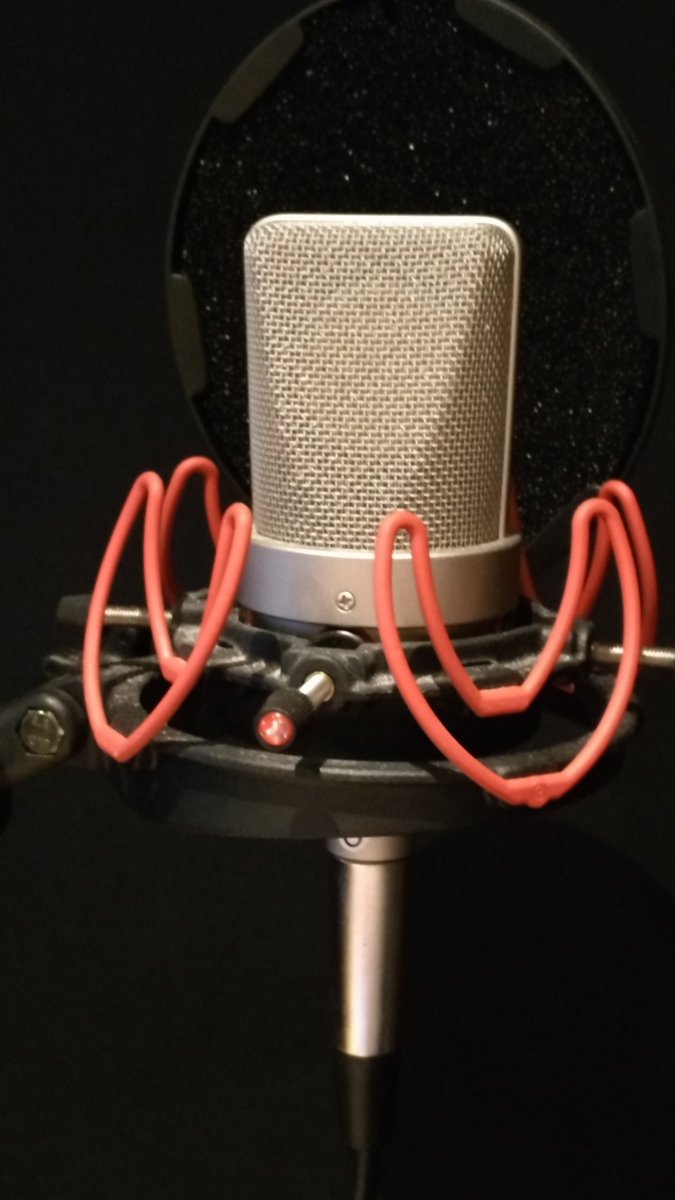 AgenceLRG's tweet photo. #teasing #5 ....Cette fois ci, en plein #Mixage Voix/PostProd de notre prochain #Film #Pub #TV #Billboard.. cc #POMZED @emgrancher https://t.co/CkcrEJacSg