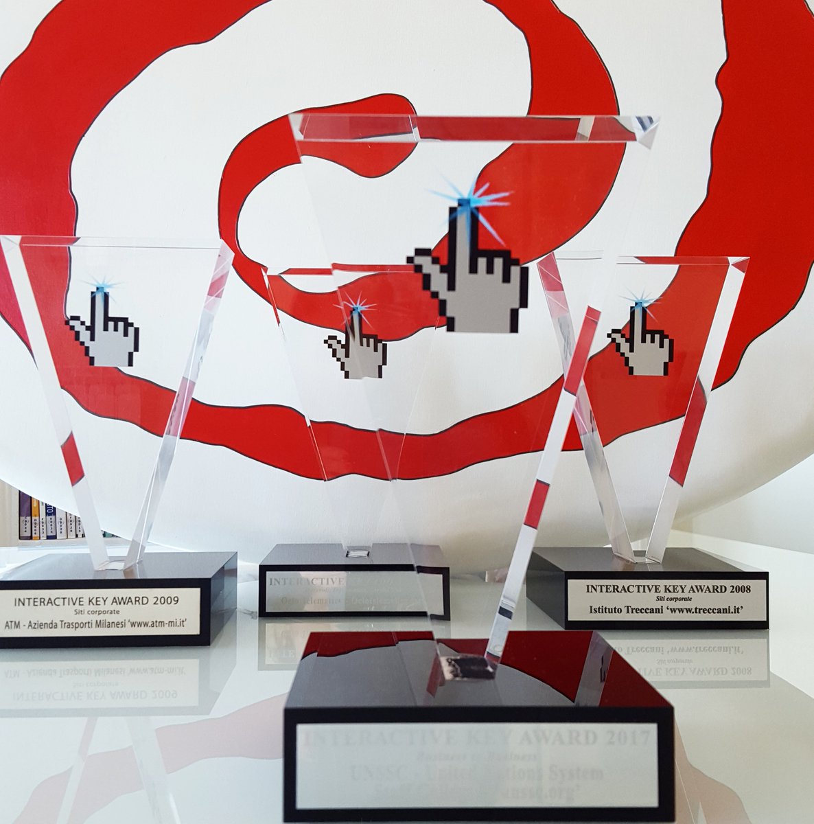 Cultur_e's tweet photo. #InteractiveKeyAward premia il nuovo portale @UNSSC come miglior sito nella categoria Business to Business https://t.co/PSuBxu6TkR #IKA2017 https://t.co/teMb2VVe5n