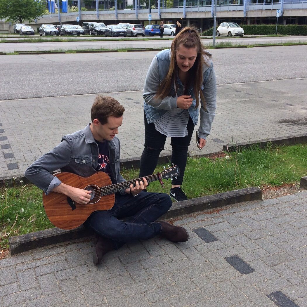 stickwithmendes's tweet photo. Thank you so much for singing with me James! You were amazing like always https://t.co/ntMJvdHU3S