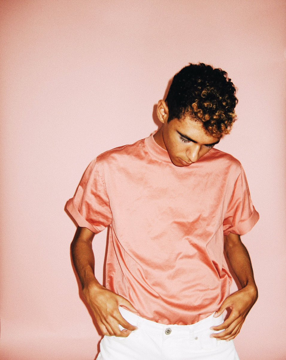 adumbvctr's tweet photo. Happy #frantasticmonday the photos of me were taken by Siena,,, Siena was photographed by me :^)
Still so glad I got to meet @connorfranta ✨ https://t.co/A4tyqmqMnB