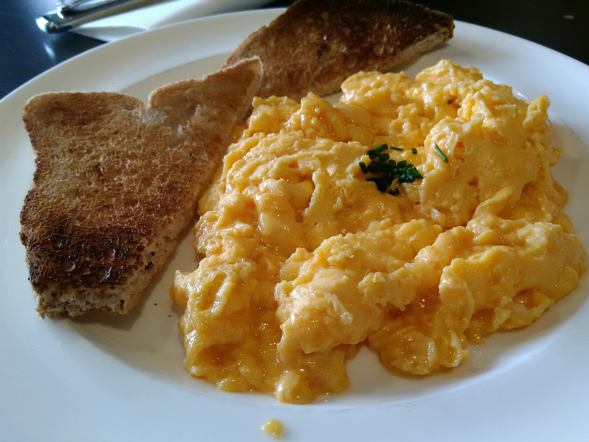 LondonersLondon's tweet photo. As ever #BlueKeyRing #Discount comes perfectly on #Monday for #Breakfast @HubbardandBell @TheHoxtonLDN #ScrambledEggs on #glutenfree toast https://t.co/rLxM4JKysv