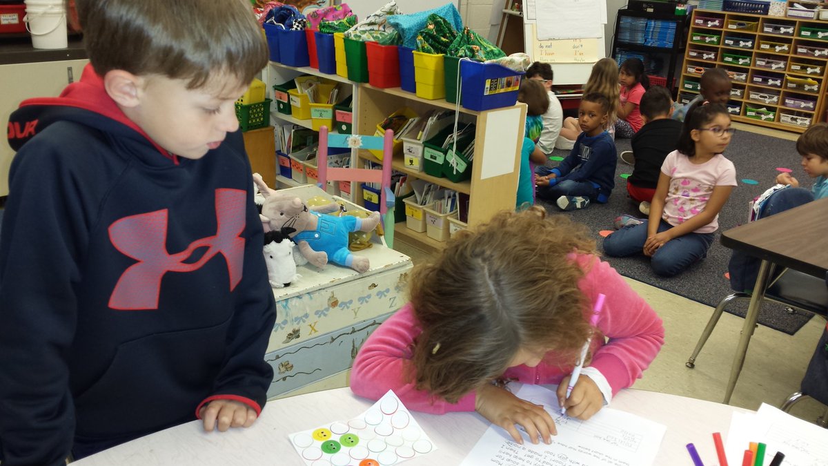 hilgar109's tweet photo. Phonics practice leaders acting as  "teachers" and checking the practice page they created for our morning work. @hilgar109 #LHEpride https://t.co/j7Onm4hRqf