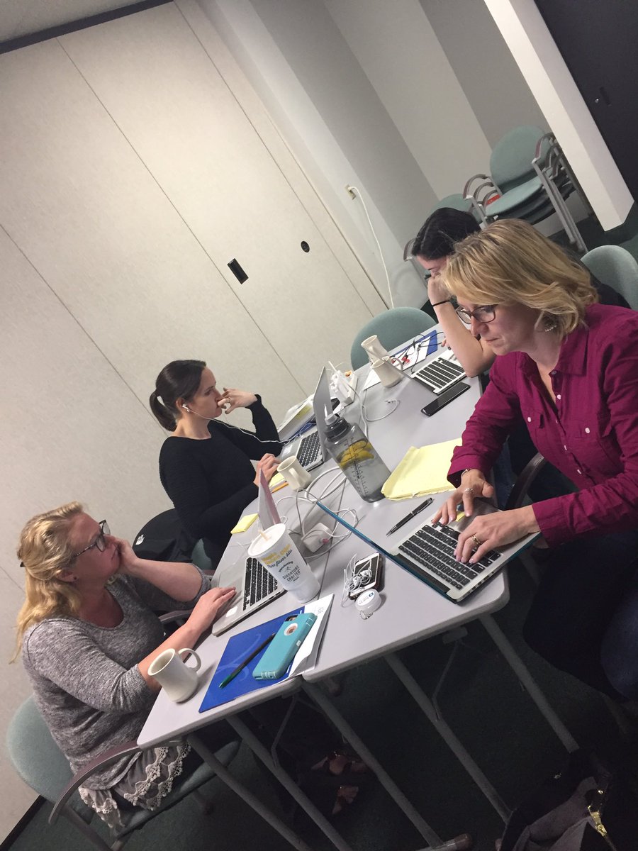 sarahkyriazis's tweet photo. 5 minute challenges! This group's favorite part of Bootcamp!! @avcollaborative @CESCasey #avcgoogle #edtechma https://t.co/MnBMkM0NQW